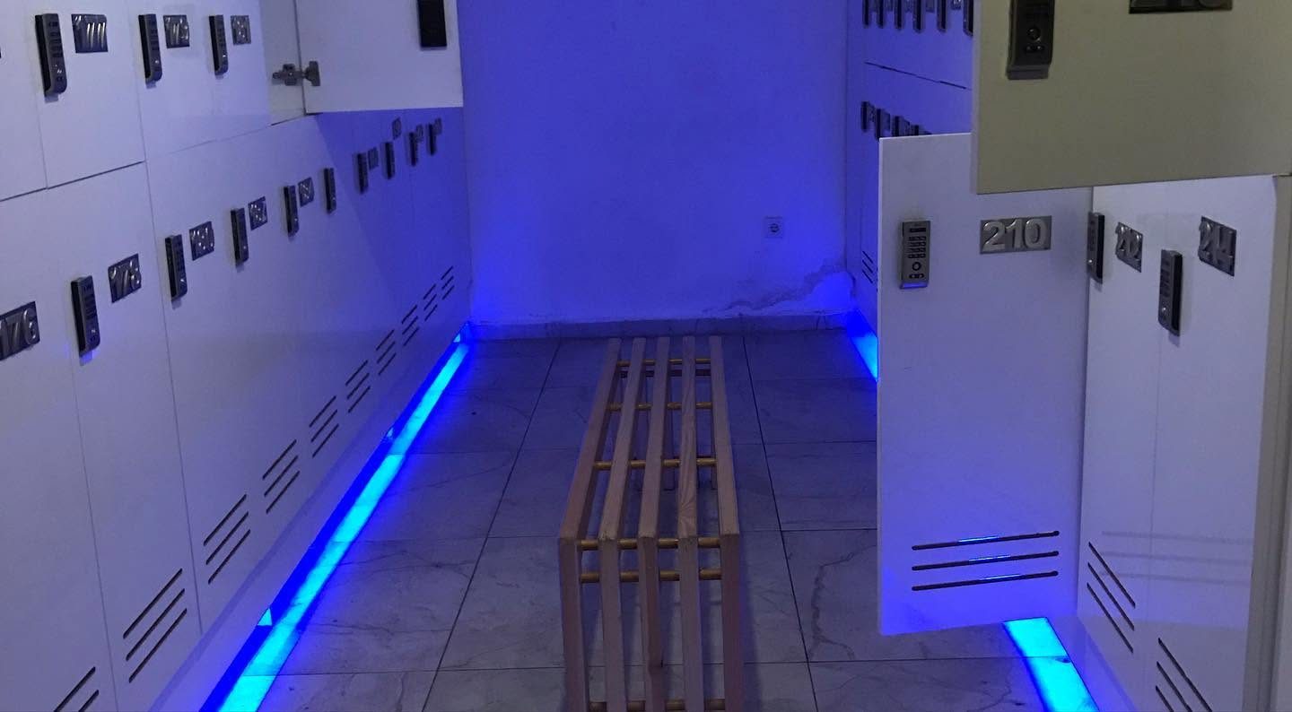 Mavi gizli led tavan uygulamasi